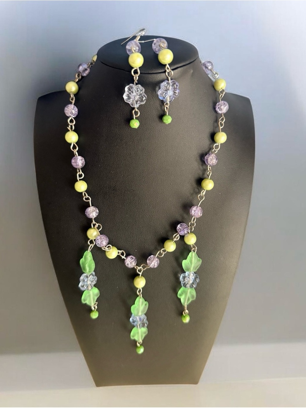 Green & Lavender Floral Glass Bead Necklace with Earrings